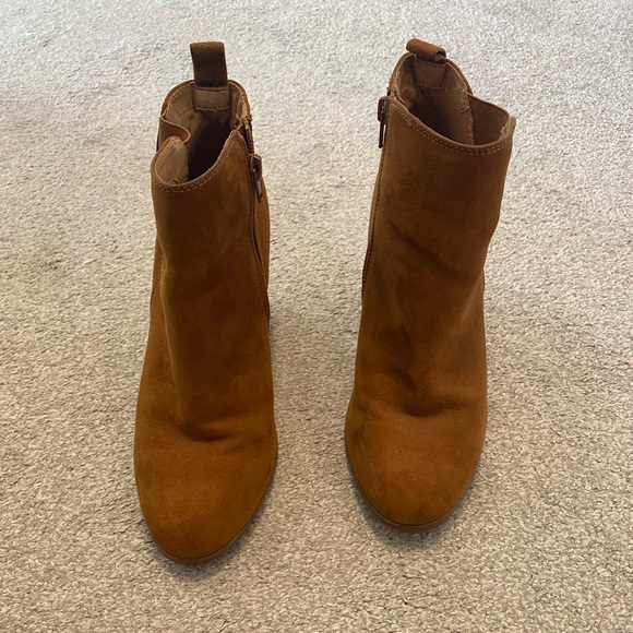 Express Shoes - Express Camel Suede Heeled Booties Size 9